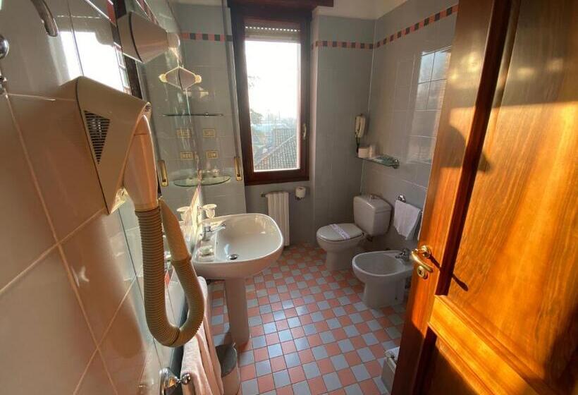 Номер Стандарт Трехместный, Albergo Cerchi