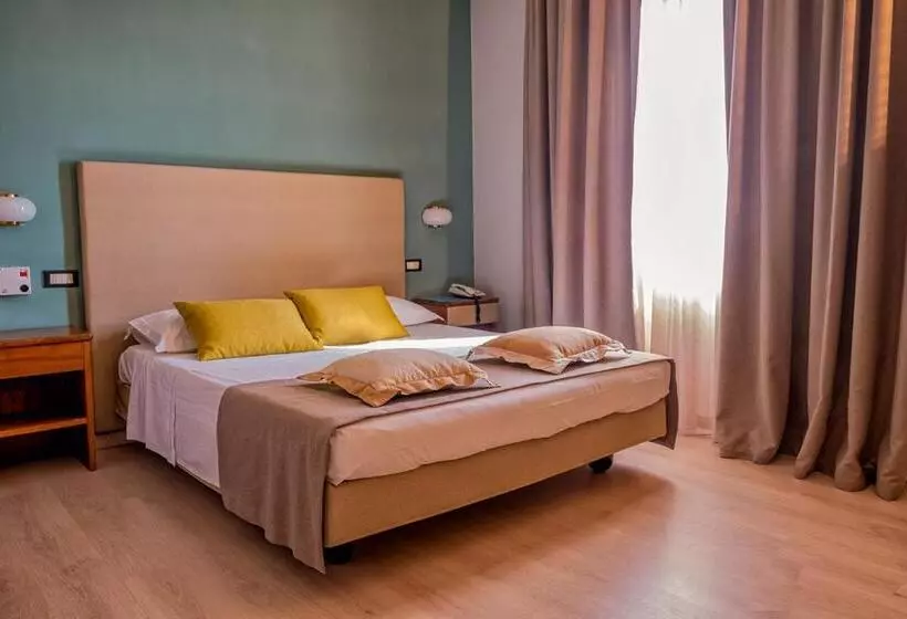 スタンダードトリプルルーム, Albergo Cerchi