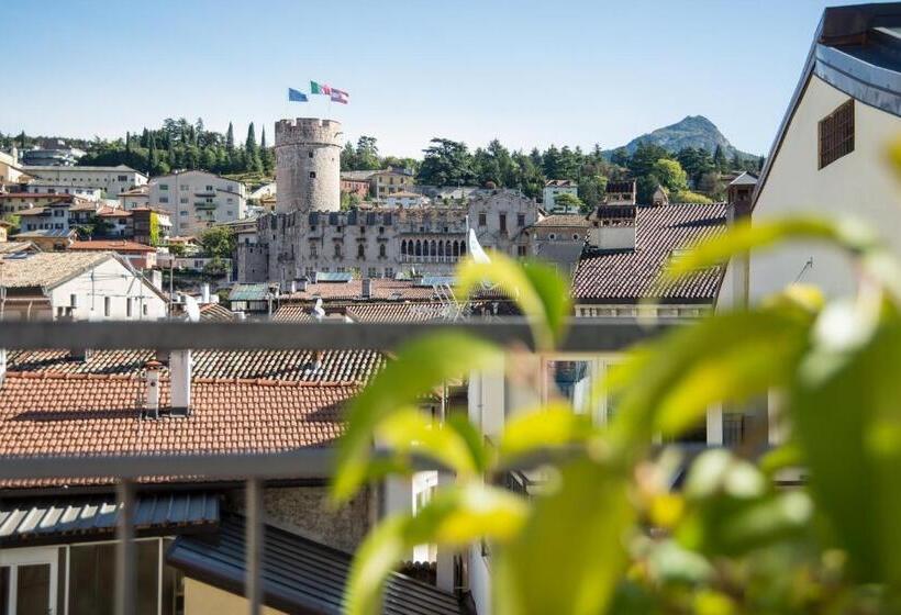 수피리어 룸, America