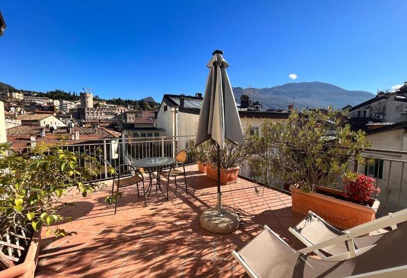 디럭스 룸, America