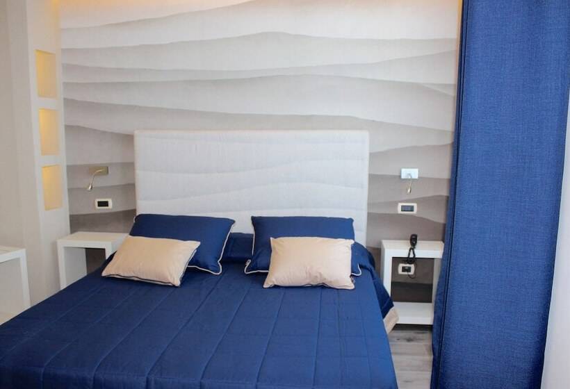 غرفة ديلوكس مطلّة علي البحر, Astoria