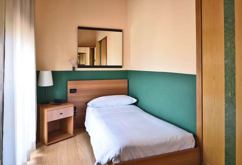 اتاق راحتی سه تخته, Carlton