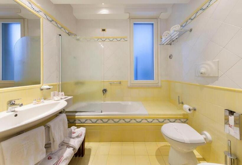 スタンダードインサイドビュールーム, Continental