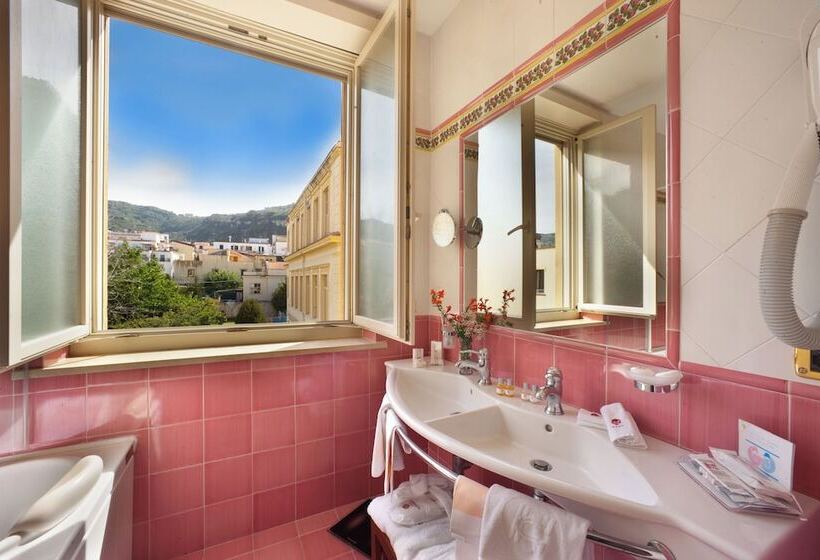 サイドシービュージュニアスイート, Continental