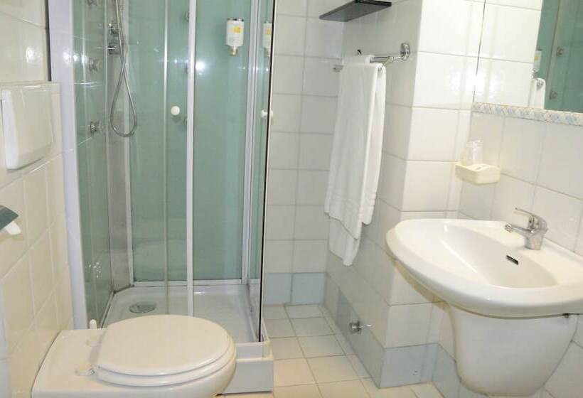 غرفة قياسية ثلاثية, Cristallo Torino