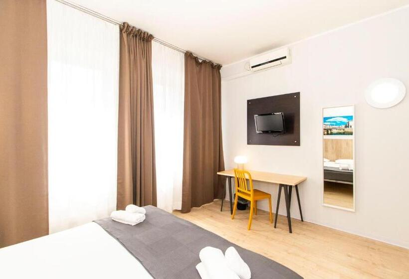 غرفة قياسية, Cristallo Torino