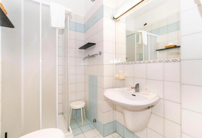 غرفة كومفورت ثلاثية, Cristallo Torino