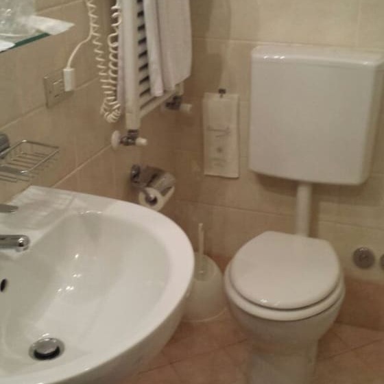 اتاق استاندارد سه نفره, Palace