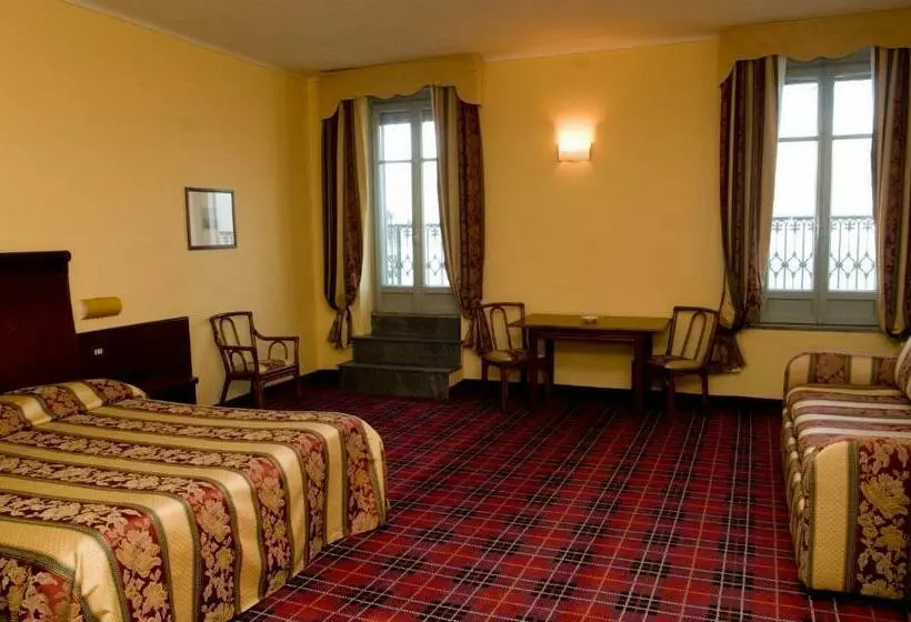 Superior room with lake view, Europalace