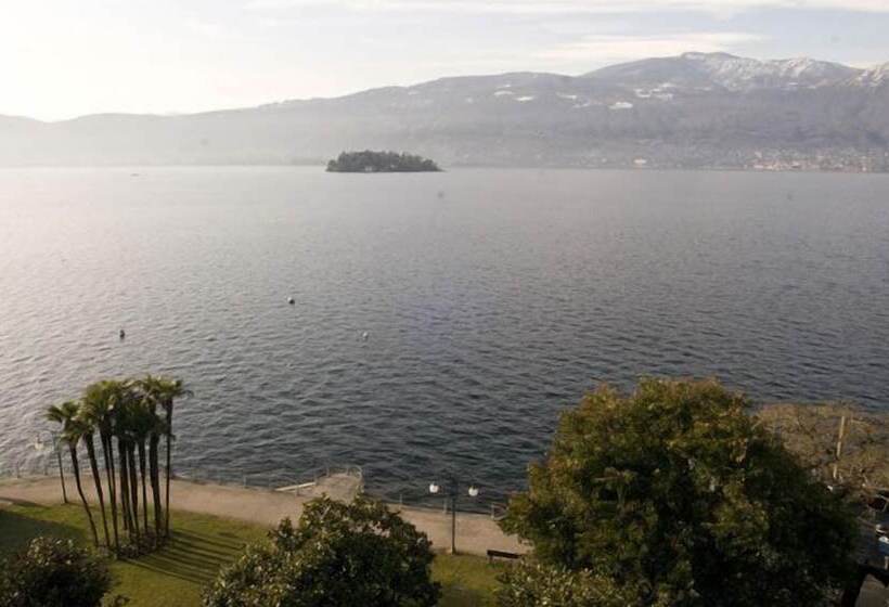 Superior room with lake view, Europalace