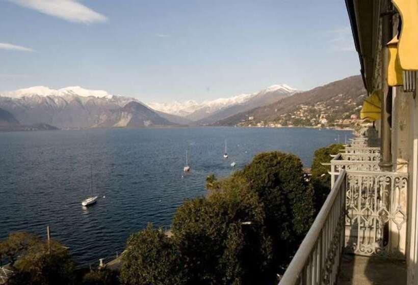 Superior room with lake view, Europalace