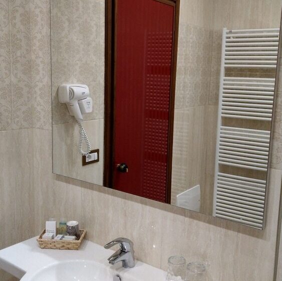 Superior room with lake view, Europalace