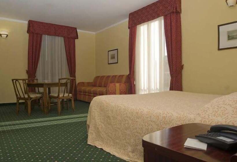 Superior room with lake view, Europalace