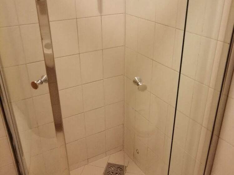 اتاق استاندارد, Falier