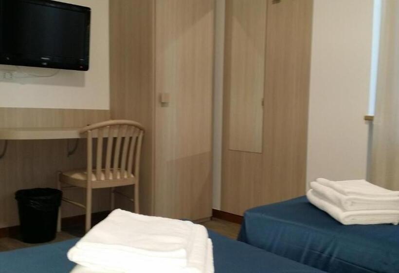 غرفة قياسية, Flying