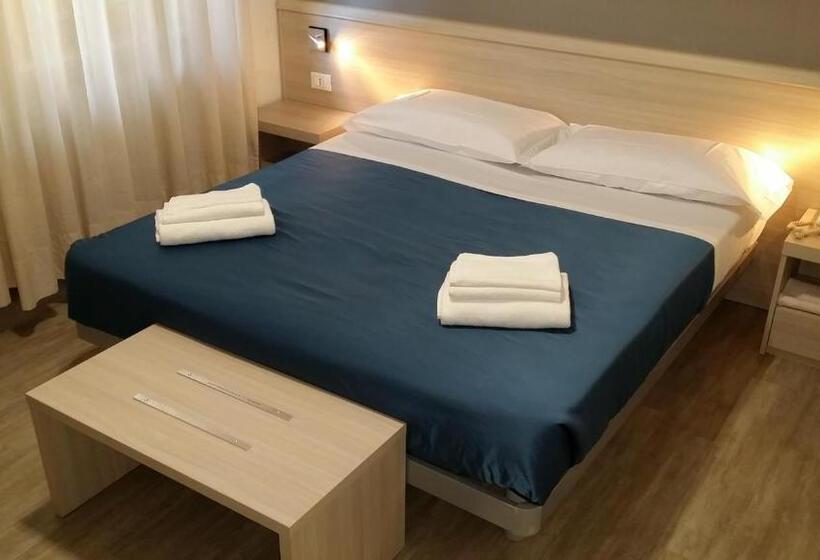 غرفة قياسية, Flying