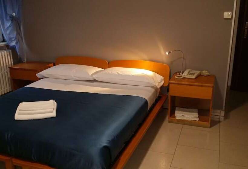 غرفة عائلية, Flying