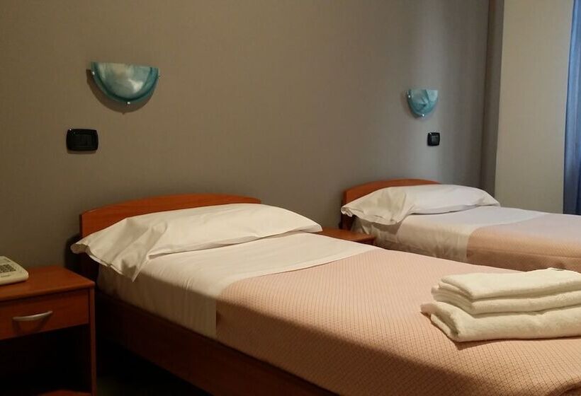 غرفة قياسية, Flying