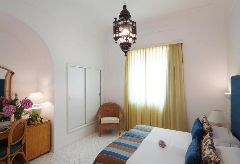 스탠다드 룸 측면 바다 전망, Grand Hotel Aminta