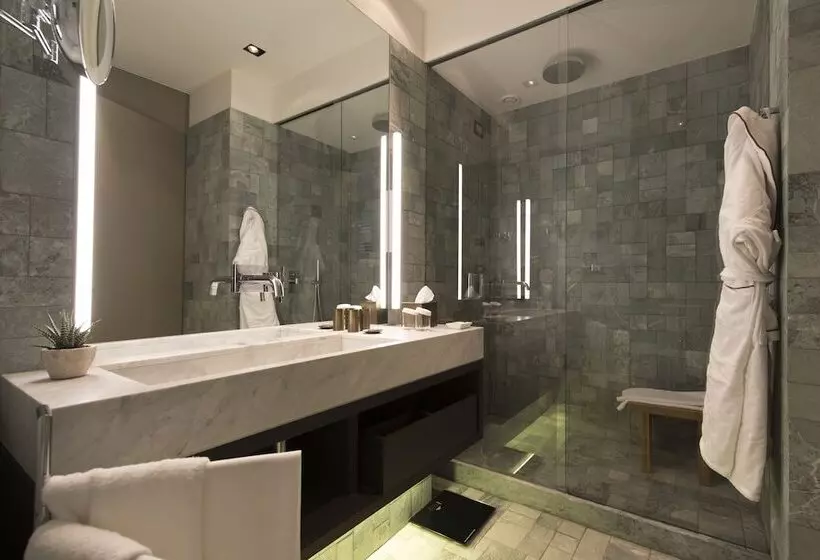 デラックスルーム, Grand Hotel Billia