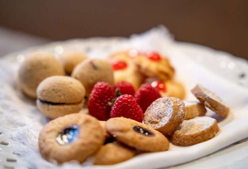 جناح, Grand Hotel Billia