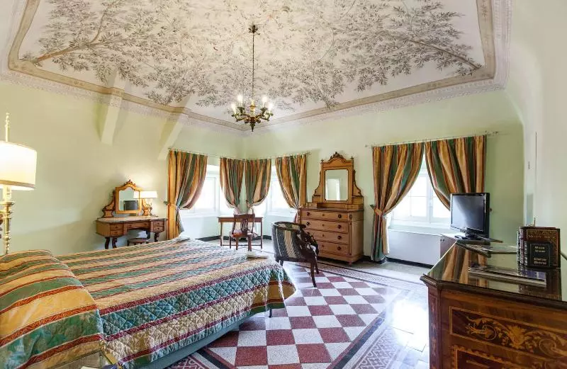 سوییت جونیور, Grand Hotel Villa Balbi