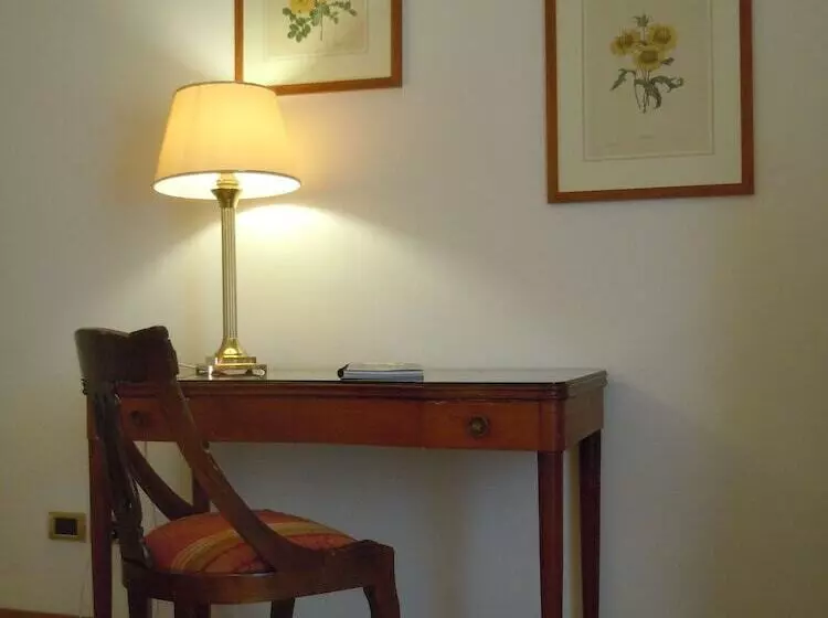 اتاق استاندارد یک نفره, Grand Hotel Villa Balbi