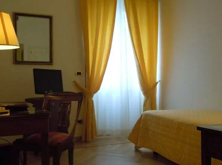 اتاق استاندارد سه نفره, Grand Hotel Villa Balbi