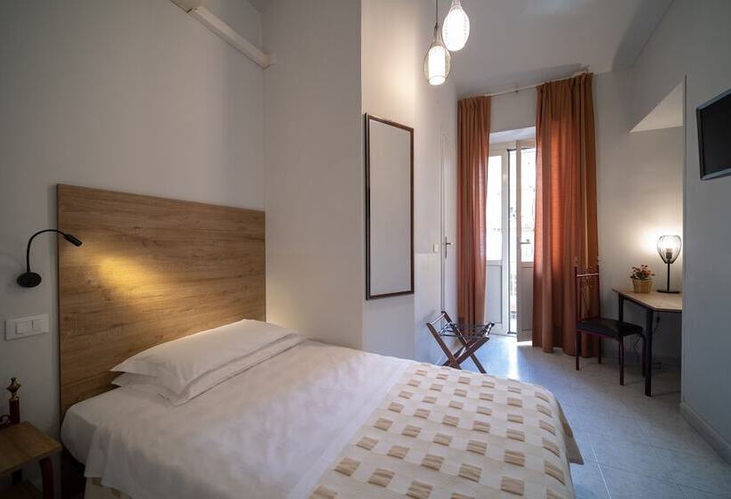 غرفة قياسية فردية, Italia