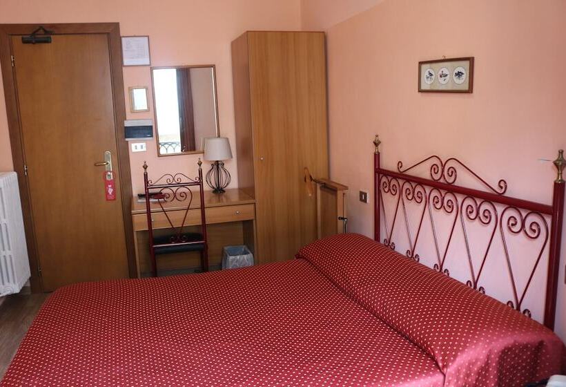 غرفة قياسية, Italia