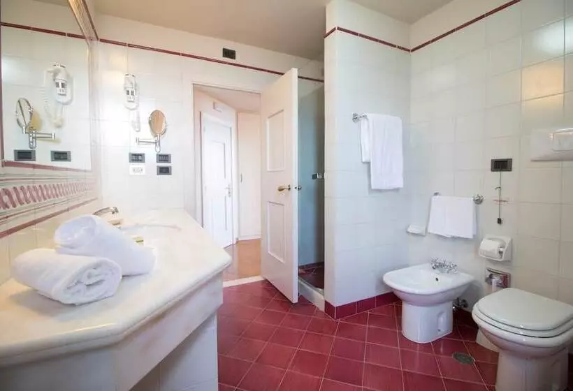 Superior Room, Le Tre Vaselle
