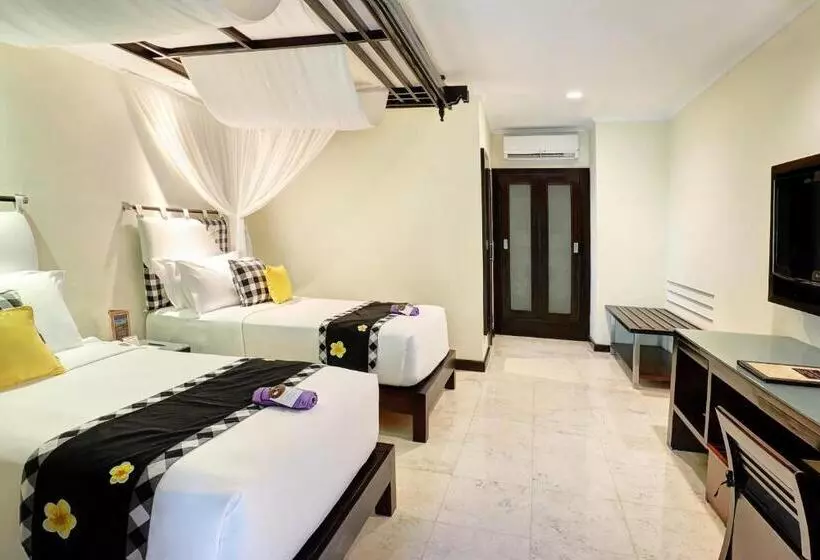 Bungalow Deluxe, Legian Beach