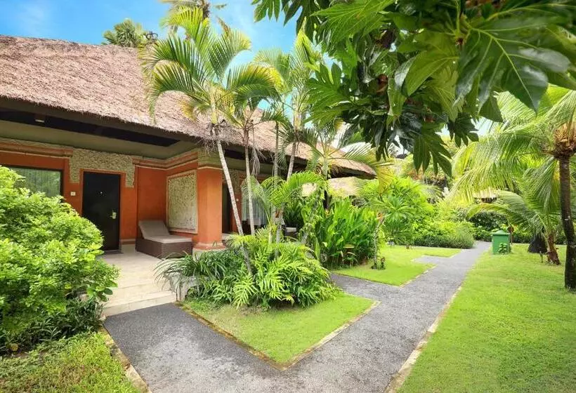 Bungalow Deluxe, Legian Beach