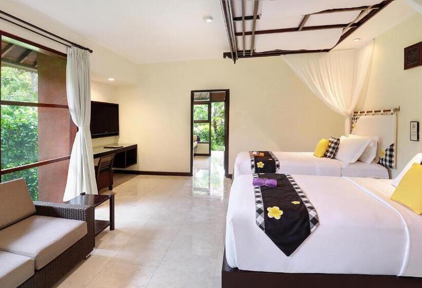 بنجلو ديلوكس, Legian Beach