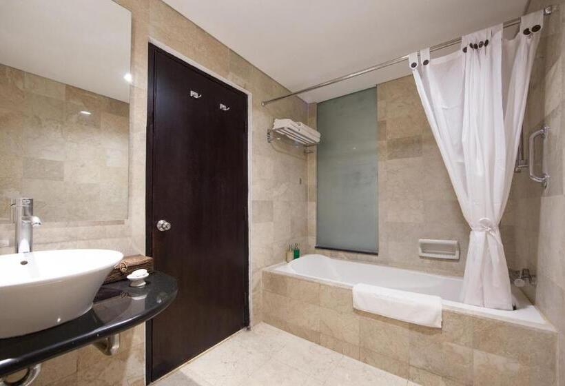 غرفة ديلوكس عائلية, Legian Beach