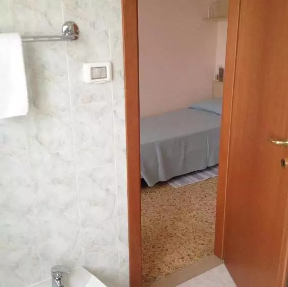 Chambre Standard Individuelle, Mareblu