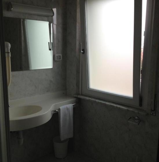 带城市景观的标准间, Mareblu