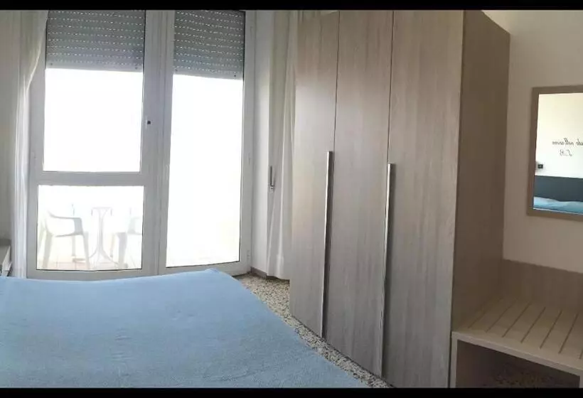 Chambre Triple Standard, Mareblu