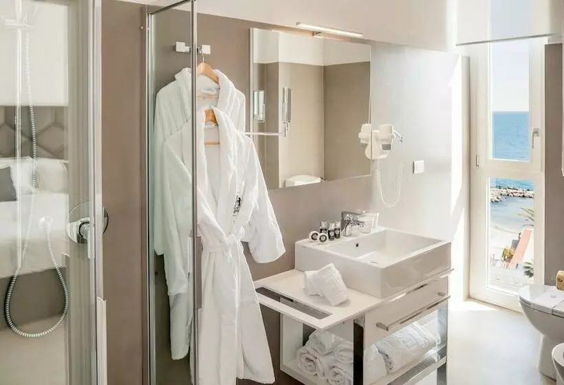 オーシャンビュージュニアスイート, Miramare The Palace Resort