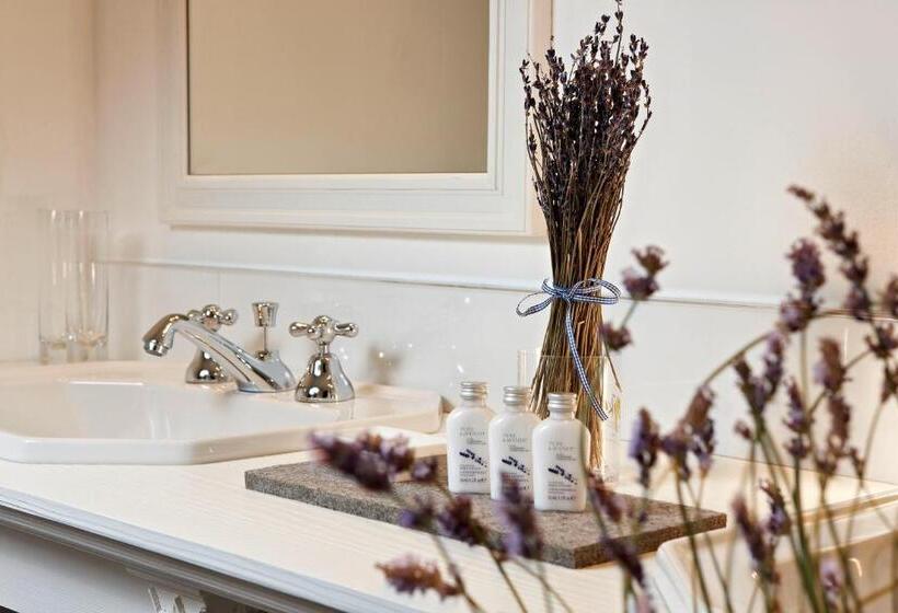 ガーデンビュースーペリアールーム, Monika