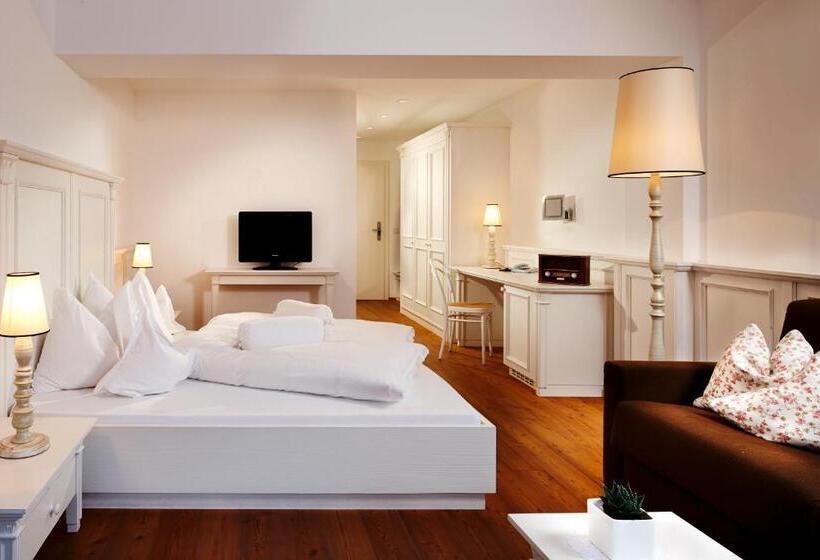 ガーデンビュースーペリアールーム, Monika