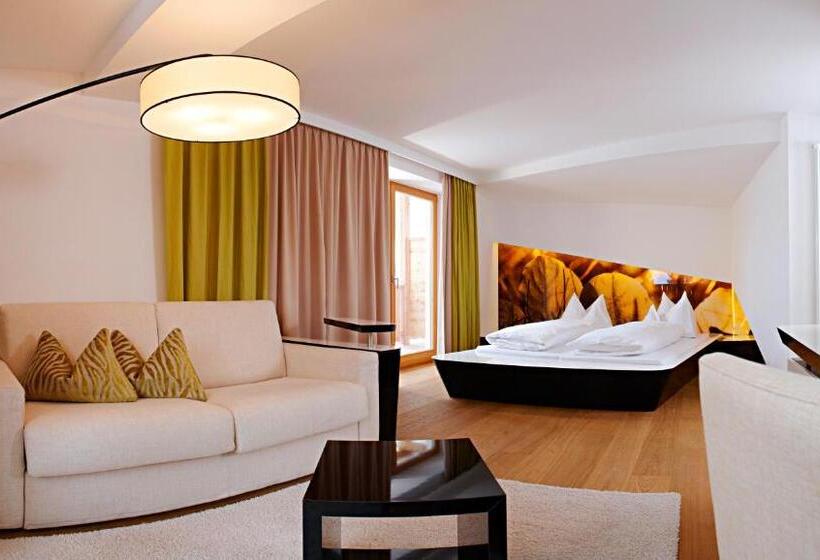 ガーデンビュースーペリアールーム, Monika