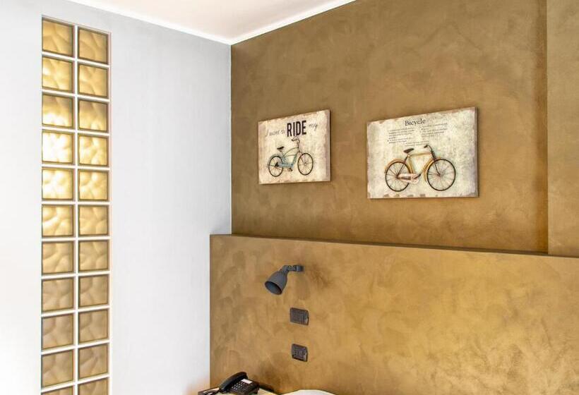 高级大房间, Napoleon Susa