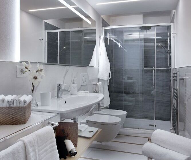 古典房间, Palace