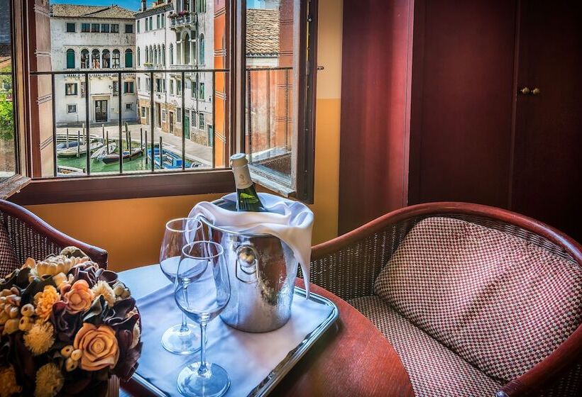 اتاق سوپریور با چشم‌انداز, Palazzo Marcello Hotel Al Sole