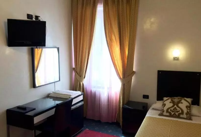 اتاق استاندارد سه نفره, Ponte Sassi