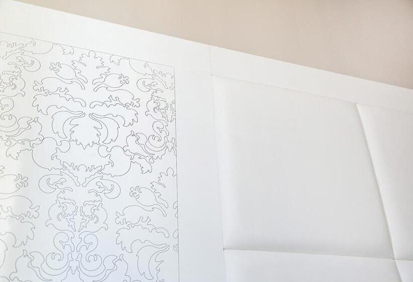 标准三人间, Primavera