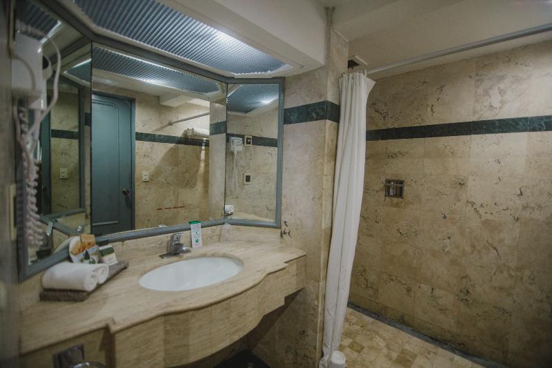 标准单人间, Primavera