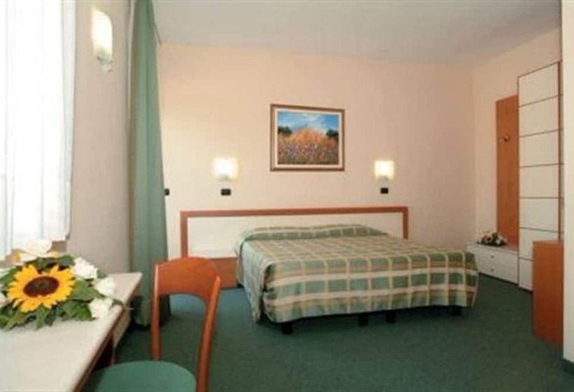 标准三人间, Primavera