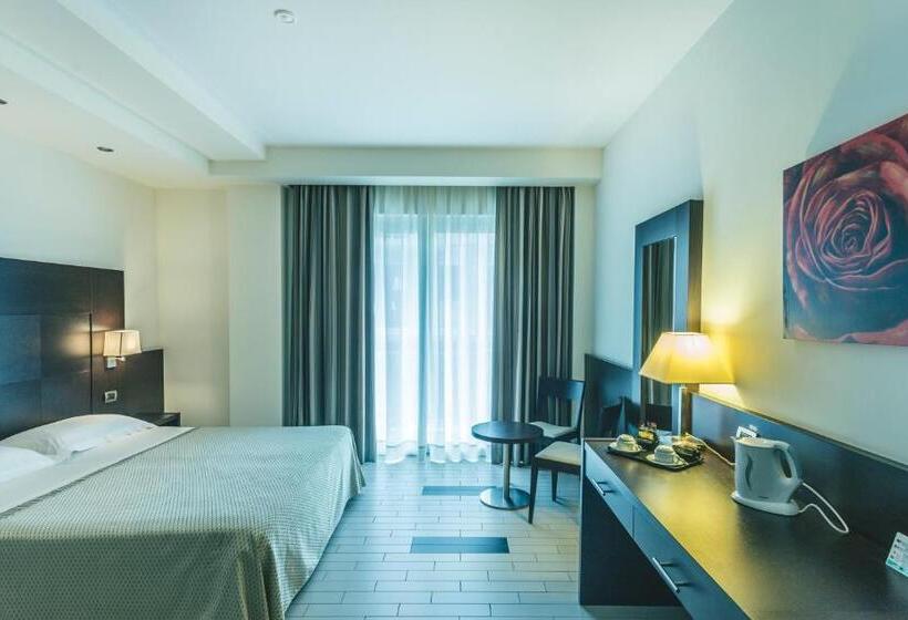 四人高级间, Principe Residence